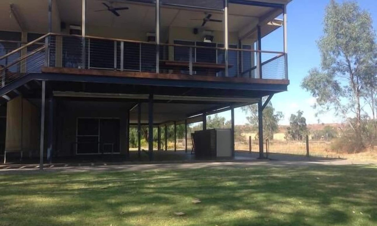 Caurnamont House | River Gem - Caurnamont
