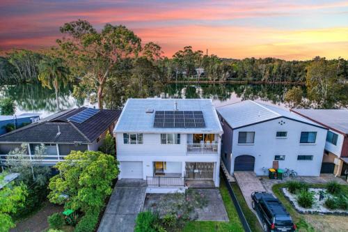 Dora Creek House | River Retreat
