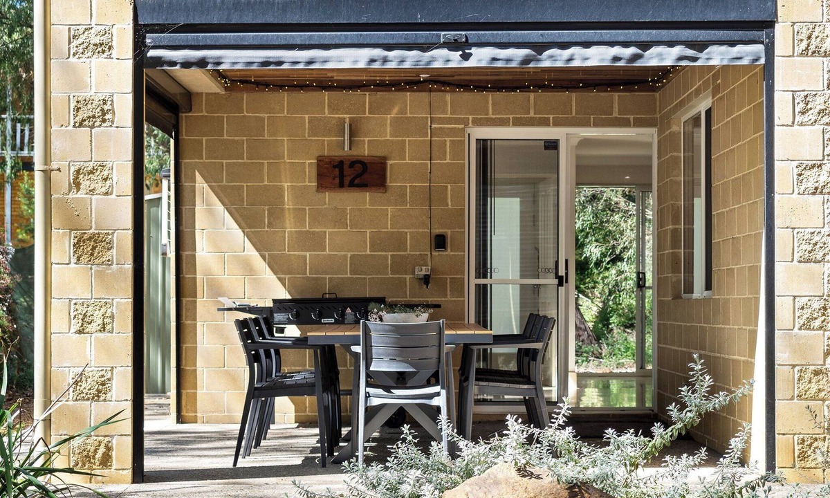 Margaret River Ski Chalet | River Tree Chalet |Home by the River
