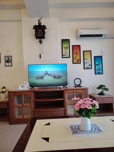 Kampung Surabaya Apartment | Riverbank 904