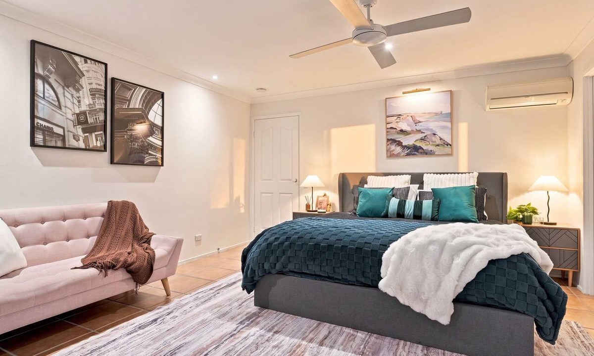 Broadbeach Waters Apartment | Riverfront Home | Pool Wifi Workspace | Sleeps 10