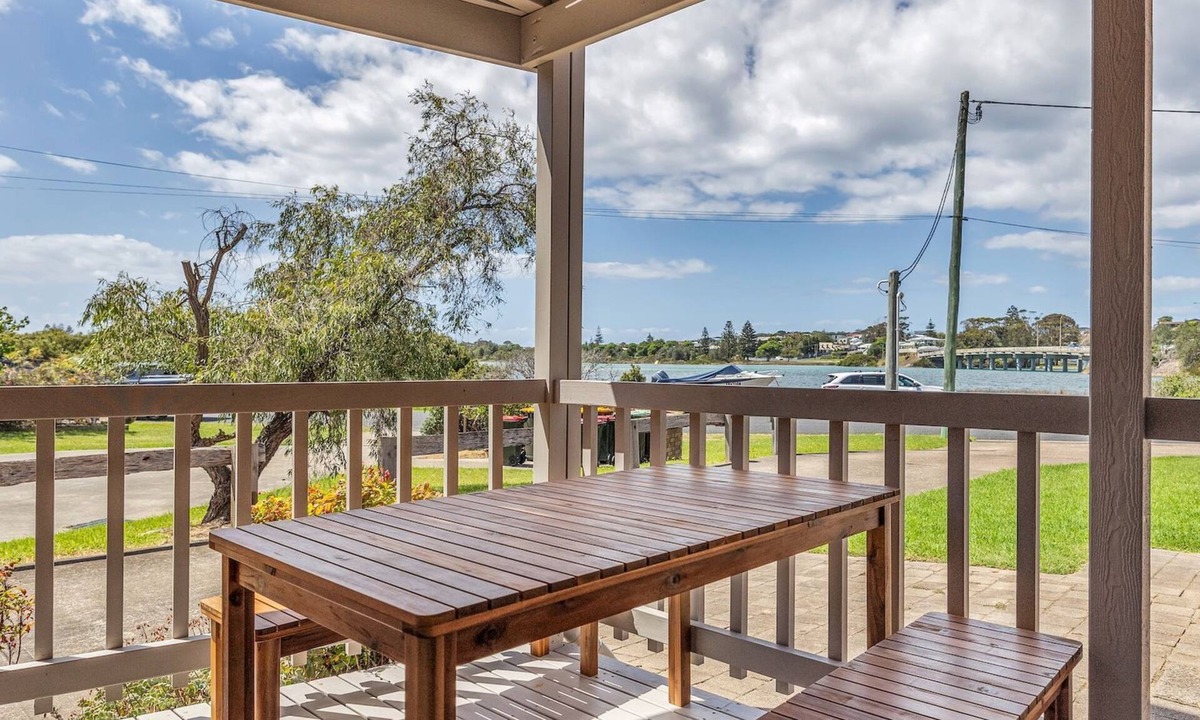 Bermagui Apartment | Riverview Units - Wapengo St 5 Unit 3