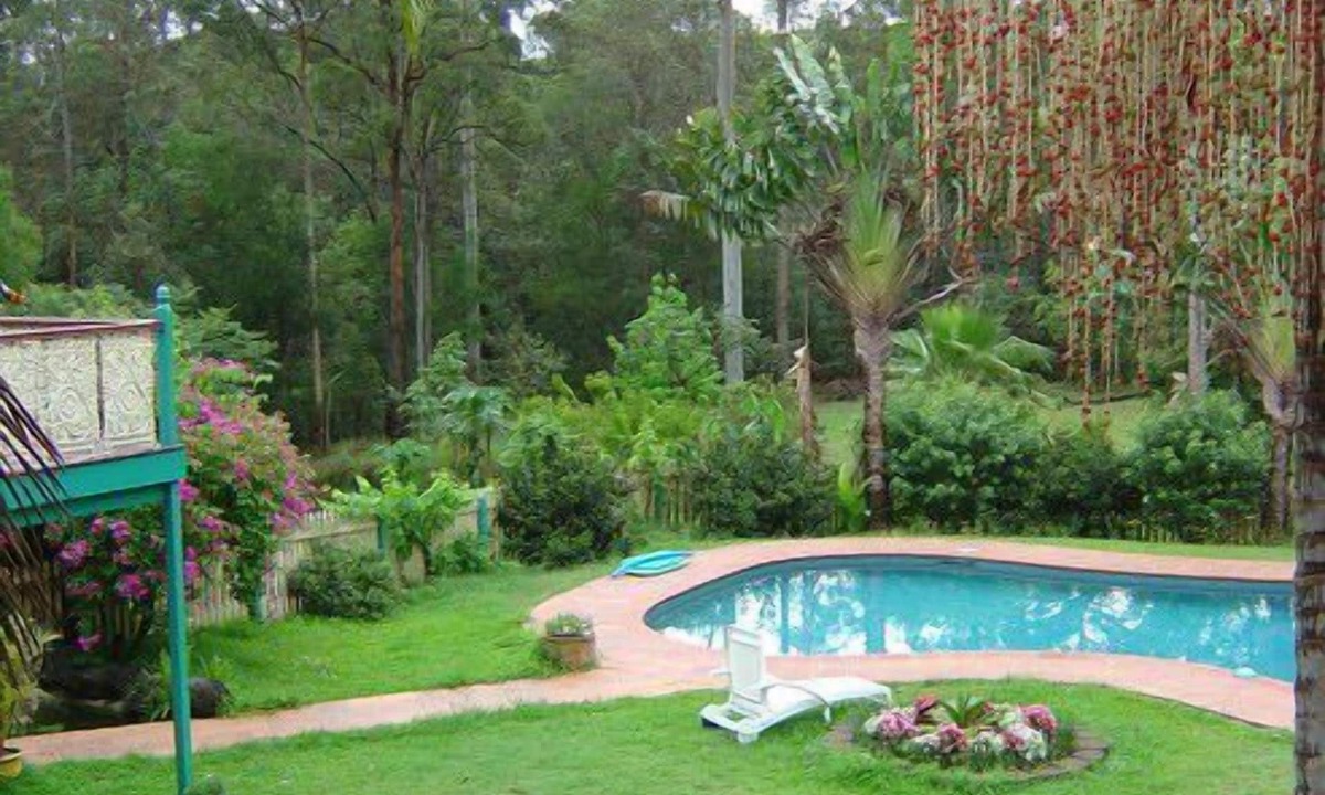 Gilston Bed & Breakfast | Riviera Bed and Breakfast