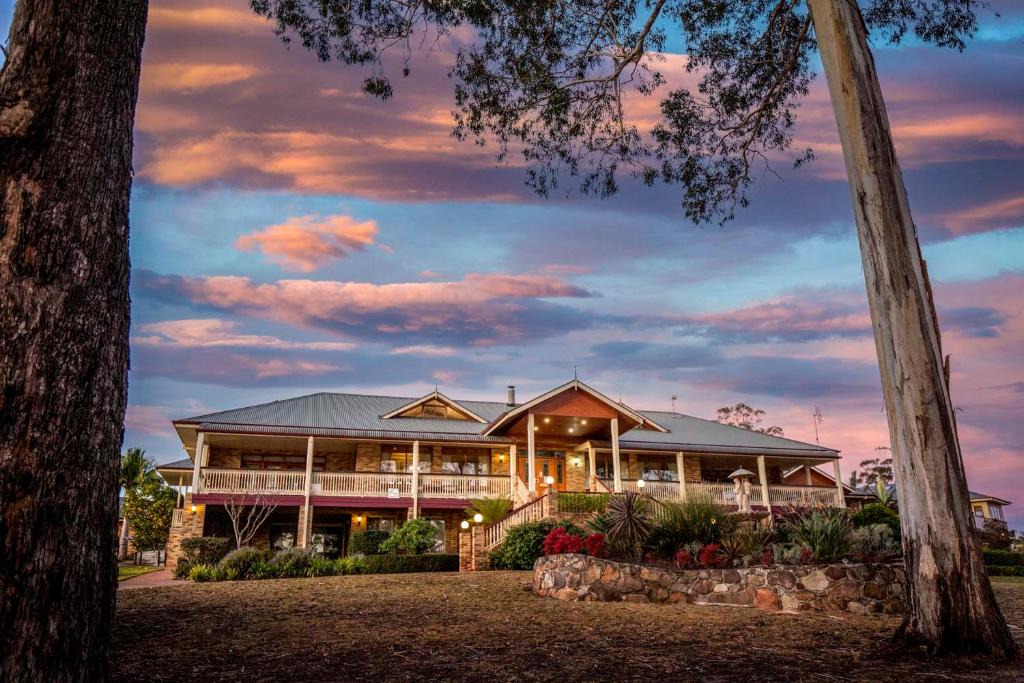 Merimbula House | Robyn's Nest Lakeside Resort