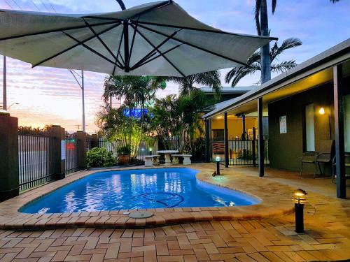 Rockhampton Hotel | Rockhampton Palms Motor Inn