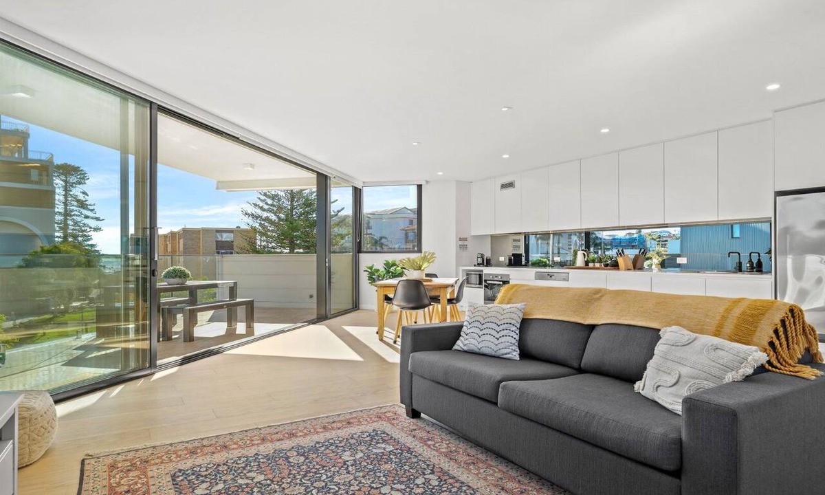Terrigal Apartment | ROCKPOOL #101 | Walk to beach, WIFI | Accom Holidays