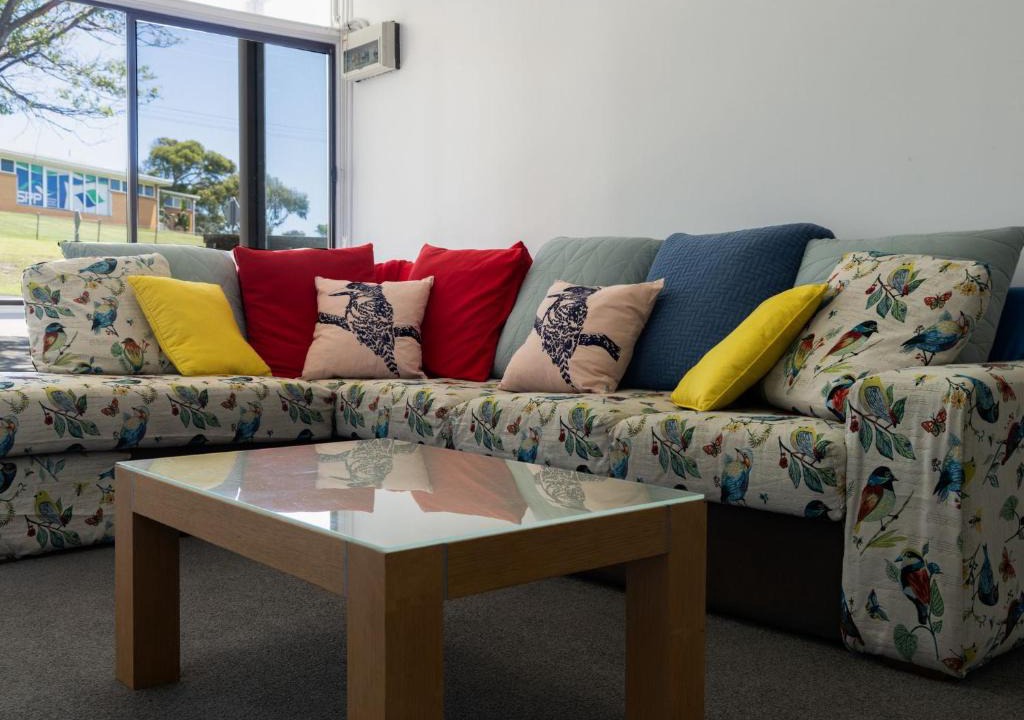 Warrnambool House | Rosella Perch