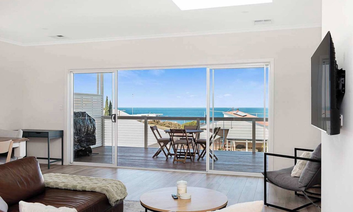 Hayborough House | Rosetta Rise, Bright Roomy Home with Ocean Views