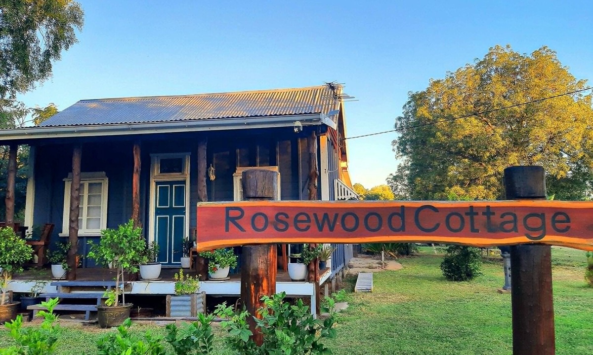 Tambo Cottage | Rosewood Cottage - Wild Wood Park Retreat