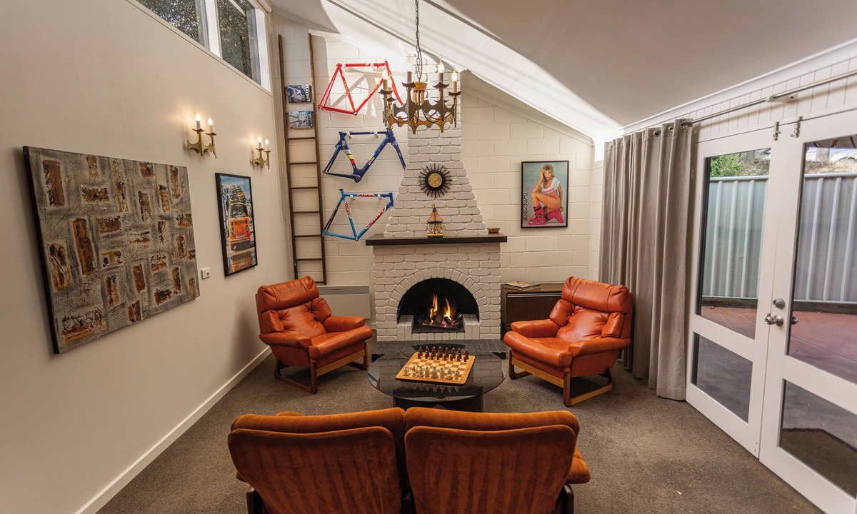 Golden Square House | Rowan Retro
