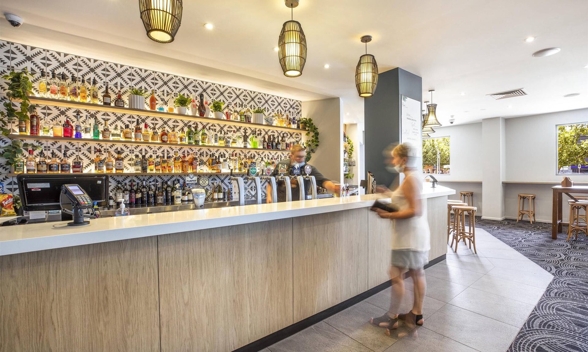 Essendon Hotel | Royal Hotel by Nightcap Social