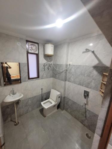 DLF Phase 3 Apartment | RR Homes