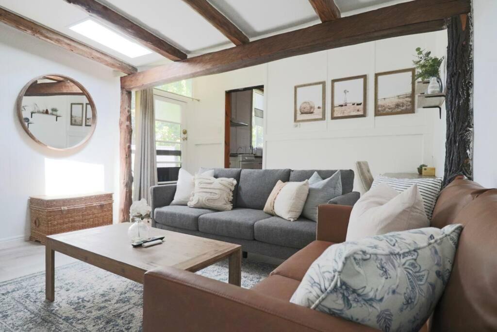 Bathurst House | Rustic Chic 200 metres from CBD