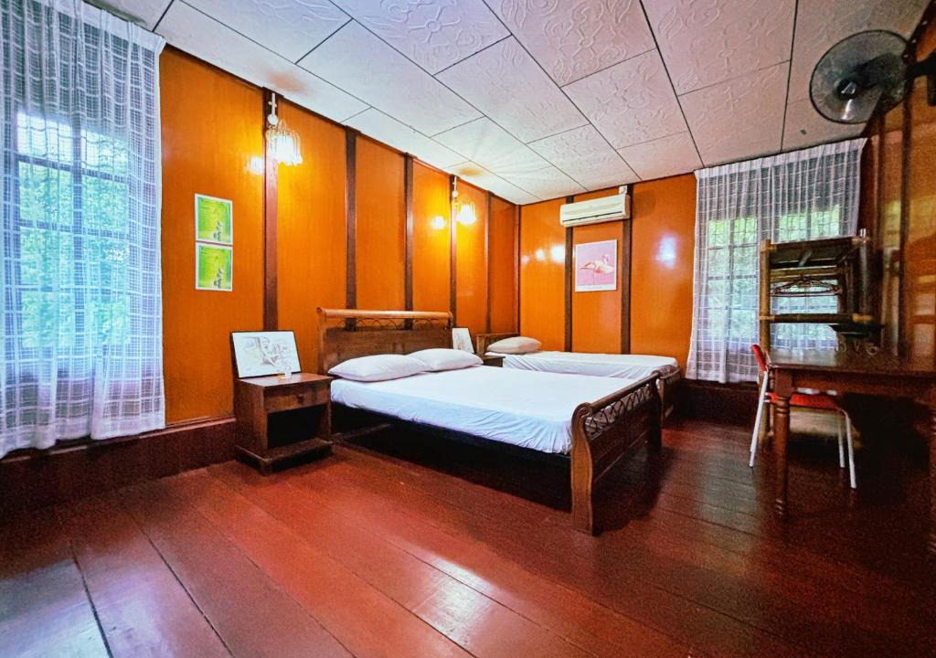 Sungai Siput House | Rustic Tualang Timber House Village Retreat Stay