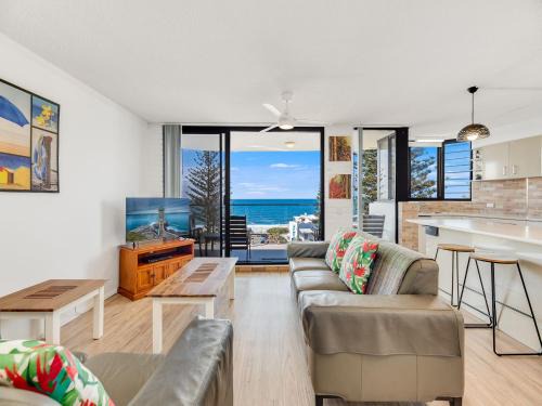 Kings Beach House | Ryson Unit 7 Kings Beach QLD