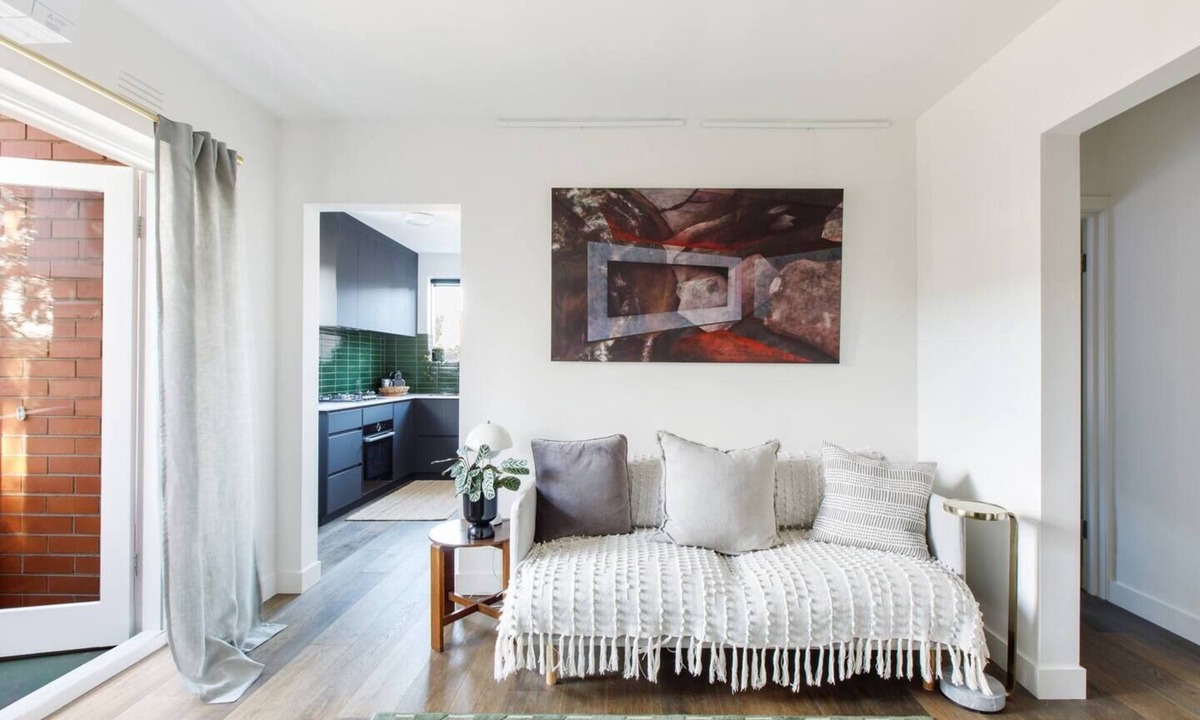 St Kilda West Apartment | Sage Haven Laidback St Kilda Beach Living
