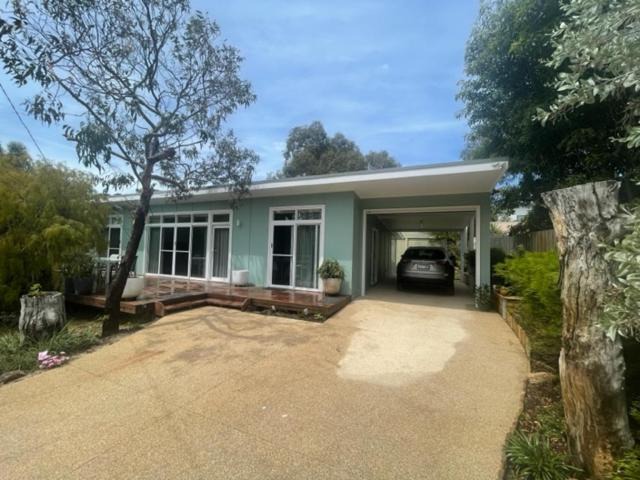 Anglesea House | Saltbush - Ideally located and modernised MCM Beach House