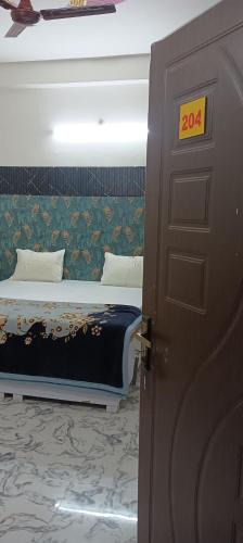 Varanasi Hotel | Samriddh P Guest House