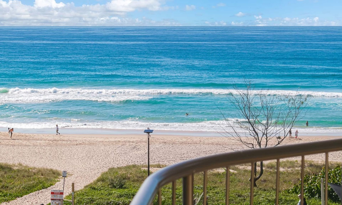 Tugun Apartment | San Simeon 33 - Absolute Beachfront Tugun - Min. 3 Night Stays