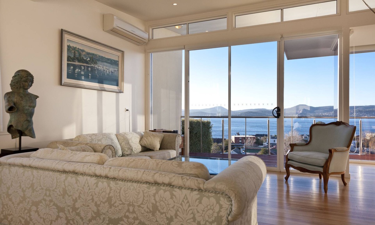 Sandy Bay House | Sandy Bay Sensation