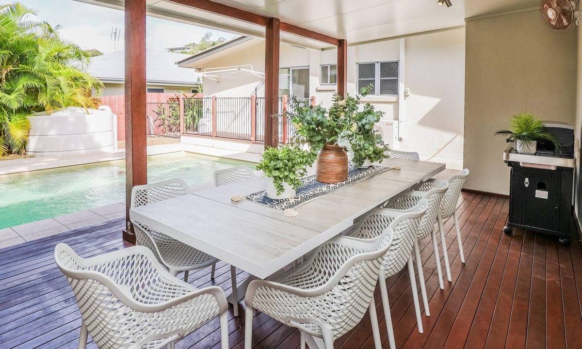 Agnes Water House | SANDY BURROWS - pool. air con, four bedrooms , boat parking, 1 outside pet.