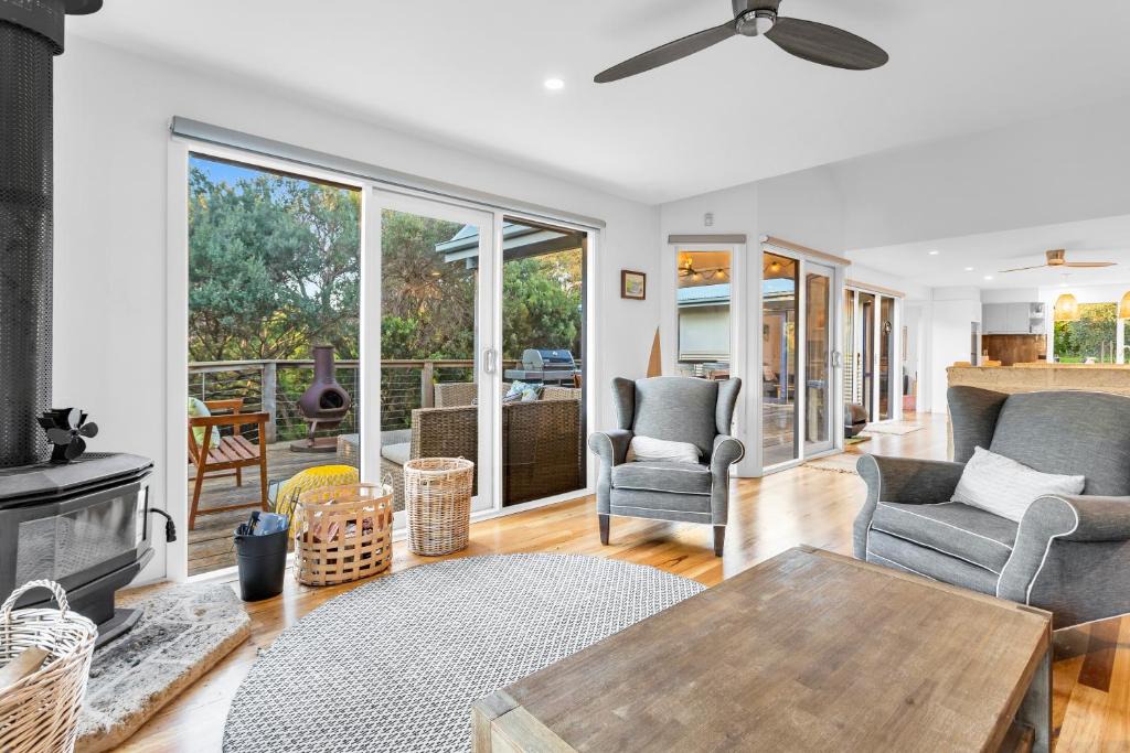 St. Andrews Beach House | Sandy Hills Beach House by Ready Set Stay- BYO LINEN & TOWELS