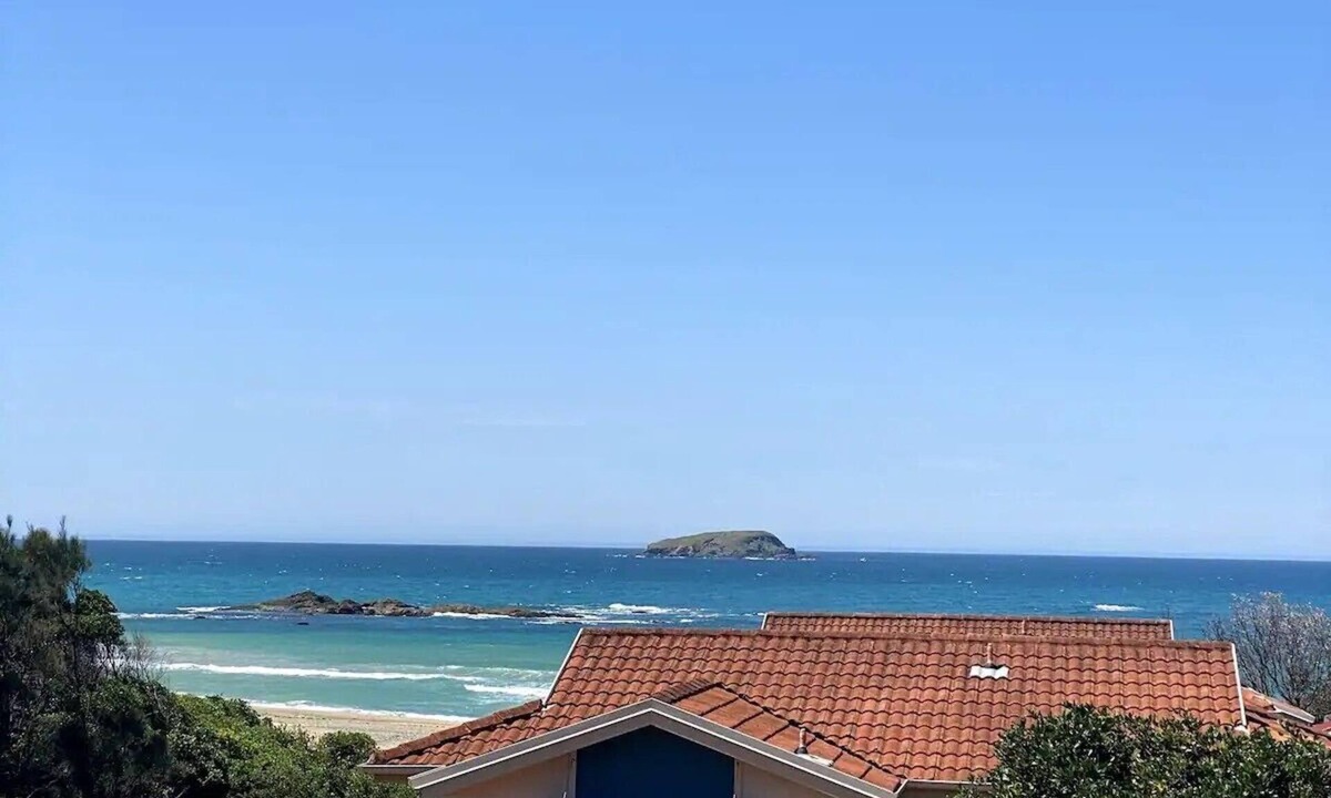 Sapphire Beach Resort | Sapphire Beach Front Villa with Ocean Views