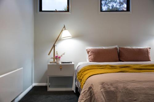 Hepburn House | Schafhalle