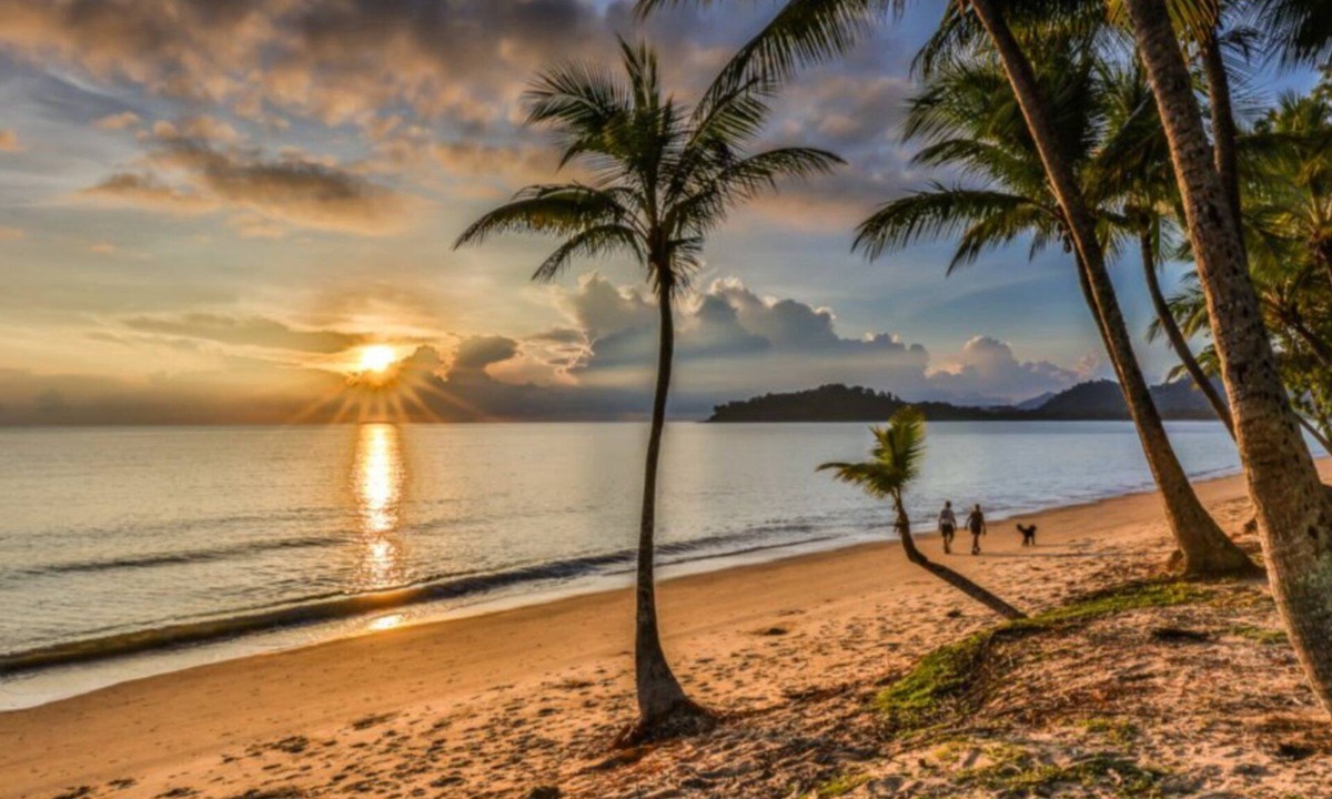Clifton Beach House | SEABREEZE BEACHFRONT @CLIFTON