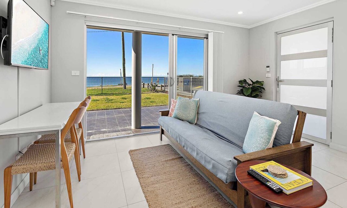 Warilla Apartment | Seabreeze on the Beach "Brise"