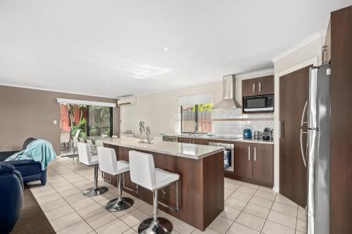 Aldinga Beach House | Seacret Oasis - Aldinga Beach - C21 SouthCoast Holidays