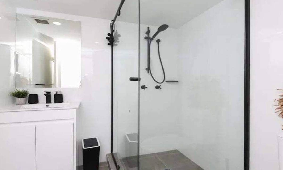 Palm Beach Apartment | Seascape - Hosted by Burleigh Letting