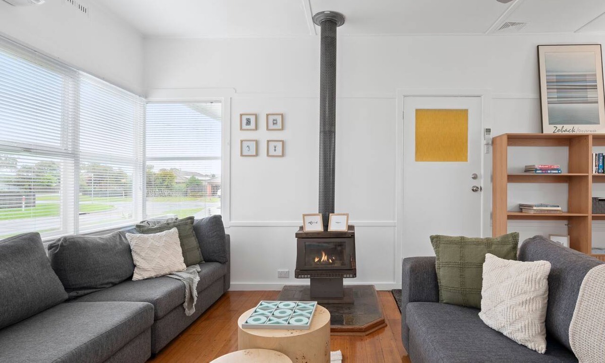 Indented Head Apartment | Seascape on Cairnes – Family & Pet-Friendly Coastal Escape