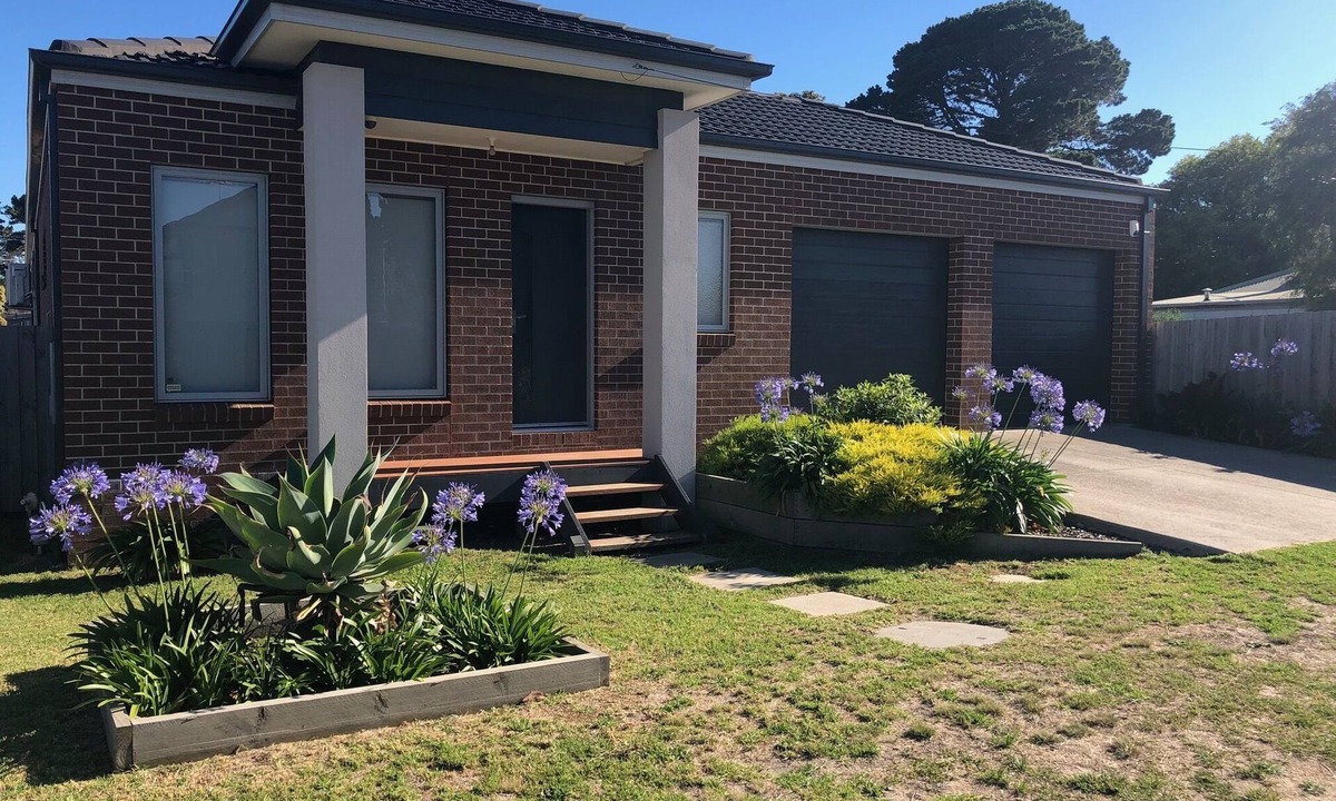 Capel Sound House | Seaside Getaway - Walk to the Beach!