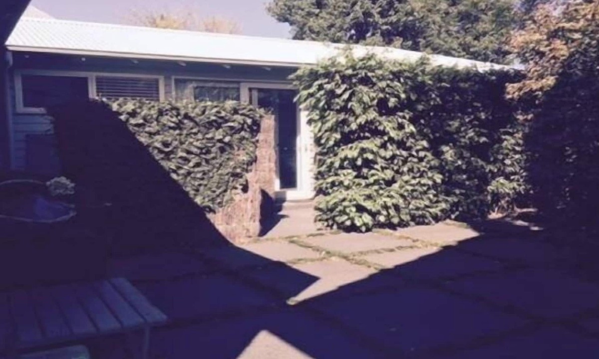 Brighton Apartment | Secluded, secure hideaway in Bayside Brighton