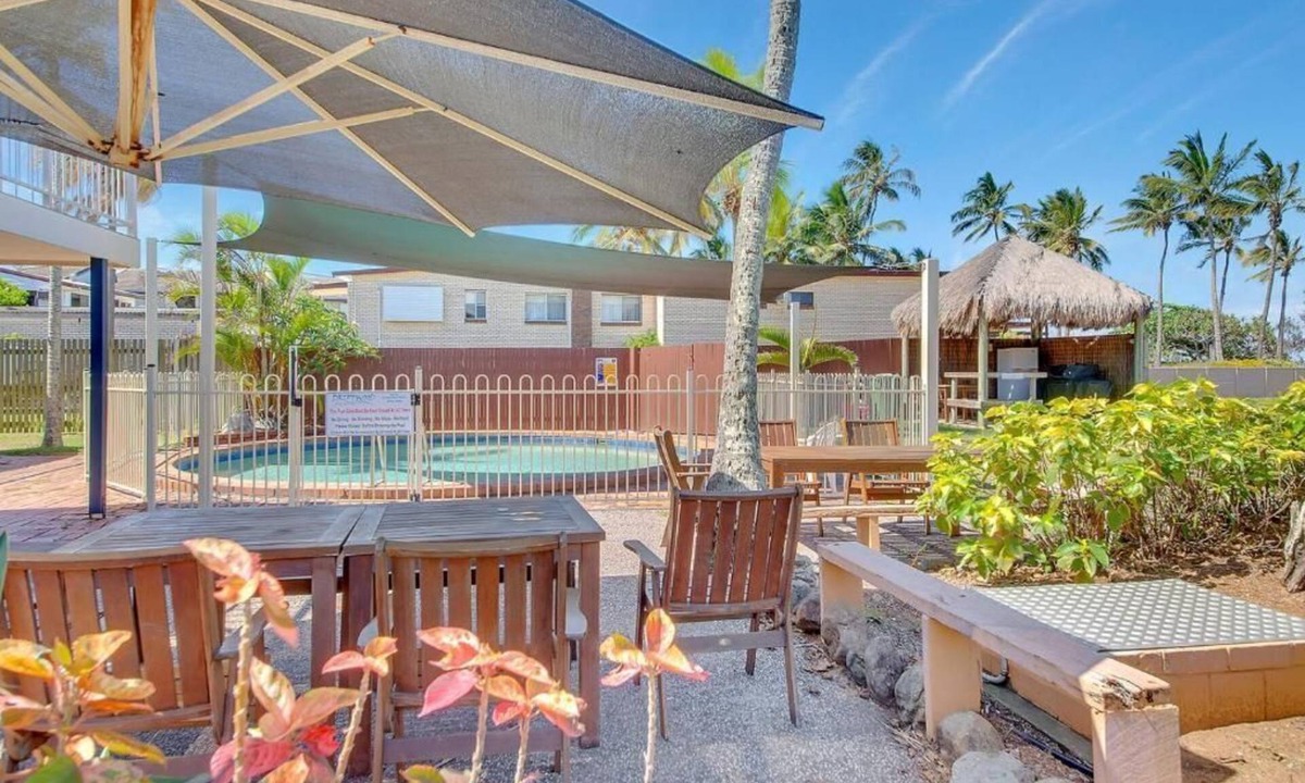 Yeppoon Apartment | Self contained unit on the beach.