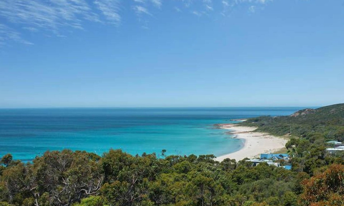Eagle Bay House | Serenity at Eagle Bay