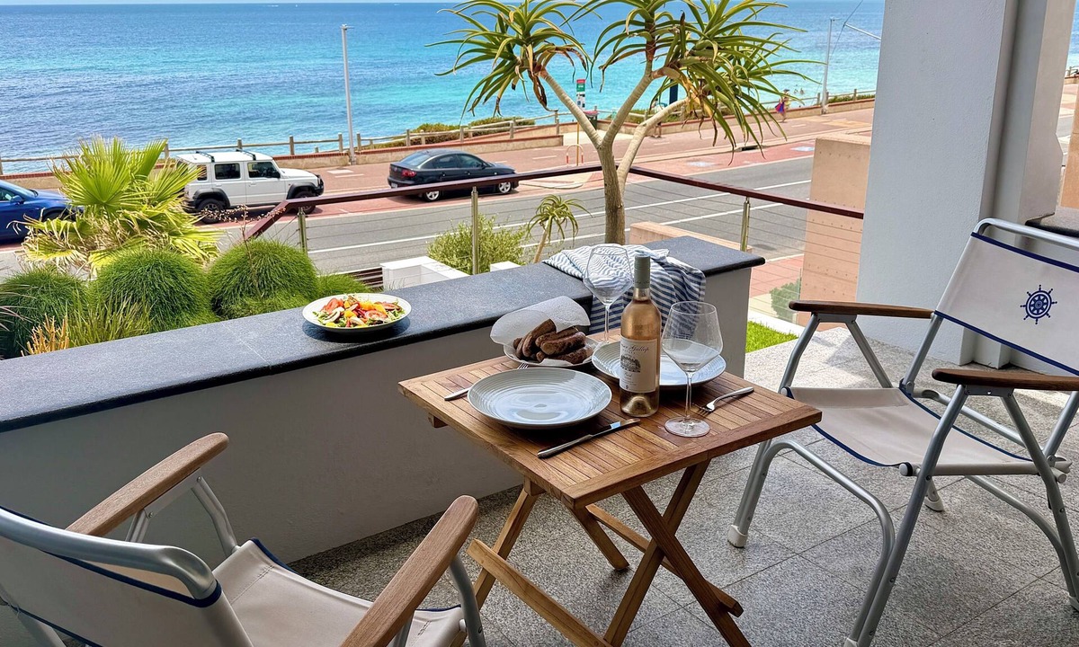 North Beach House | Seriously Amazing Beachside Local - Luxe 4x2 home