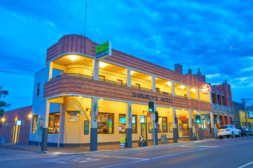 Kyneton Hotel | Shamrock Hotel Kyneton