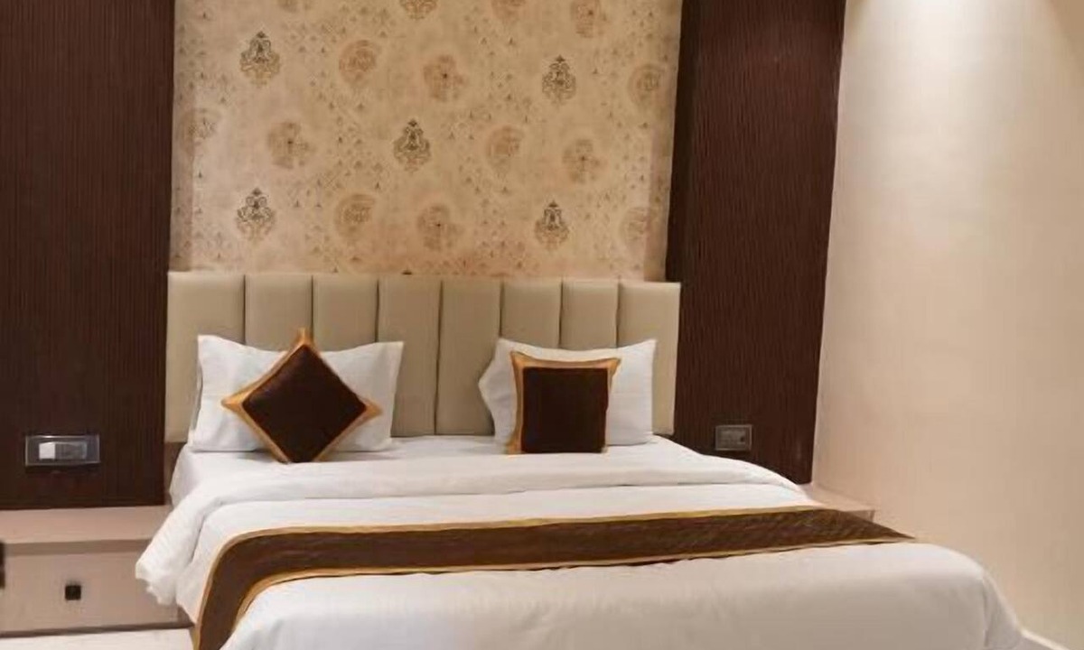 Pandharpur Hotel | SHRI PRASAD EXECUTIVE