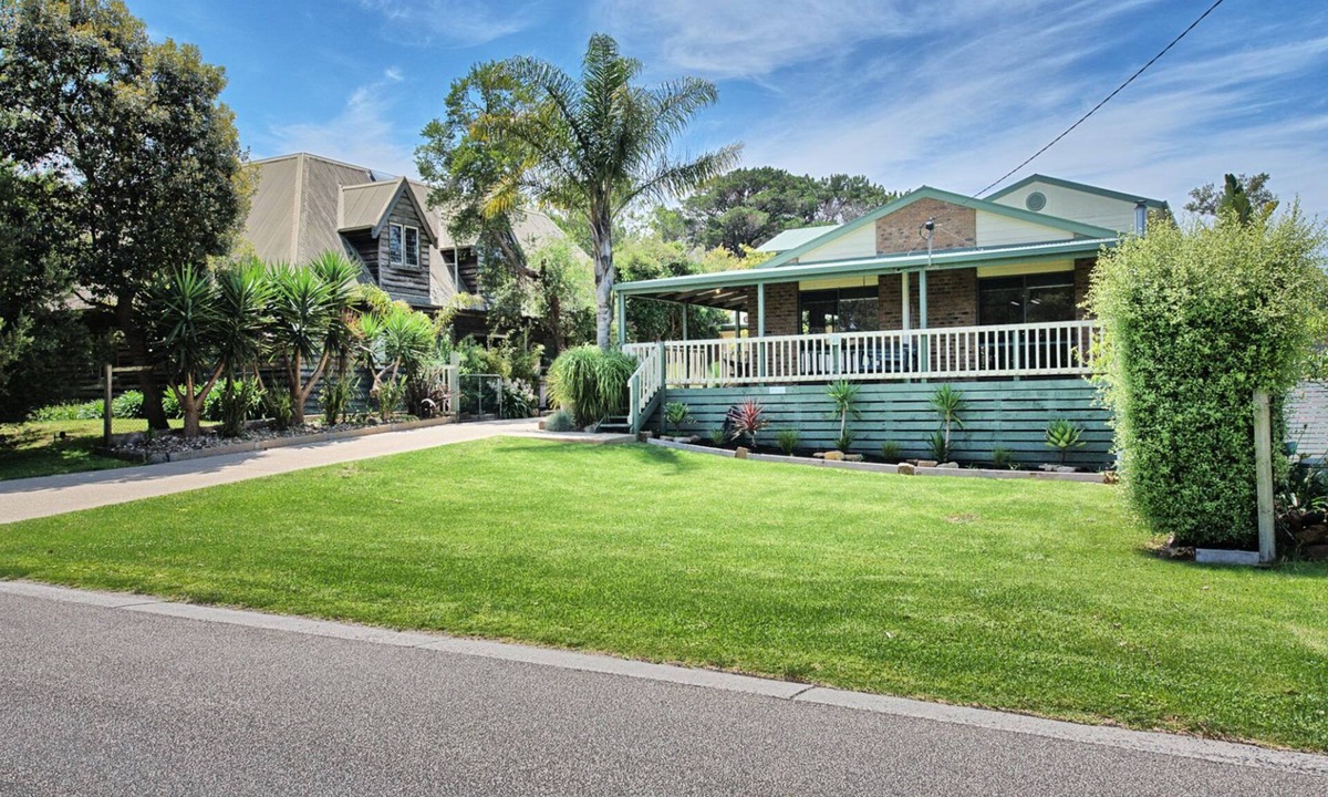 Silverleaves House | Silverleaves Sensation! Large family holiday home on Saunders!
