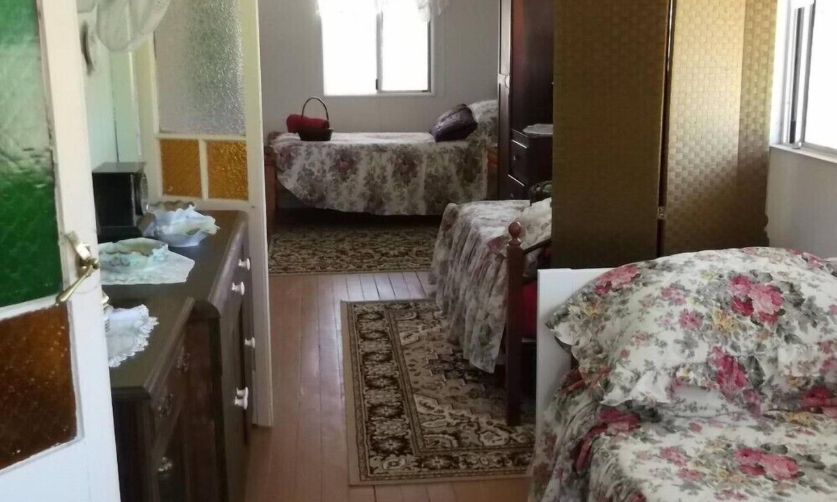 Woolooga Bed & Breakfast | Single Woolooga Australia