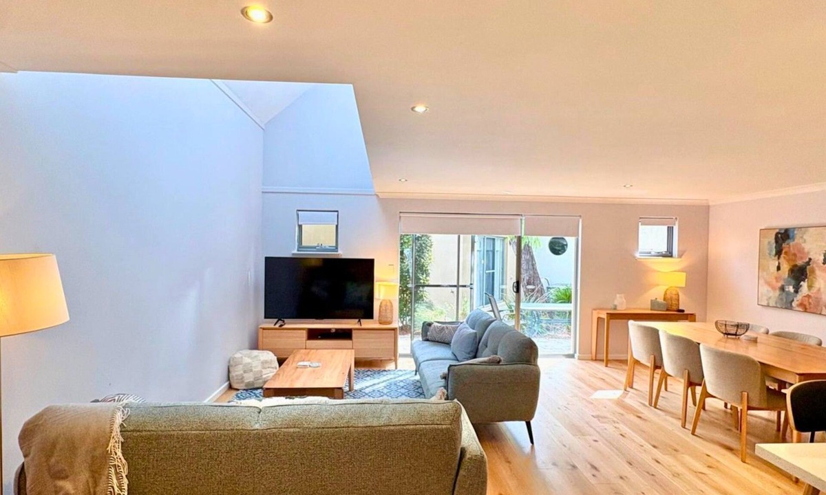 Broadwater Villa | SixtySix at Cape View