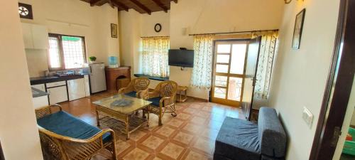 Mukteshwar Villa | Sky Touch Cottaage & Stays, Luxury mountains view villa, mukteshwar