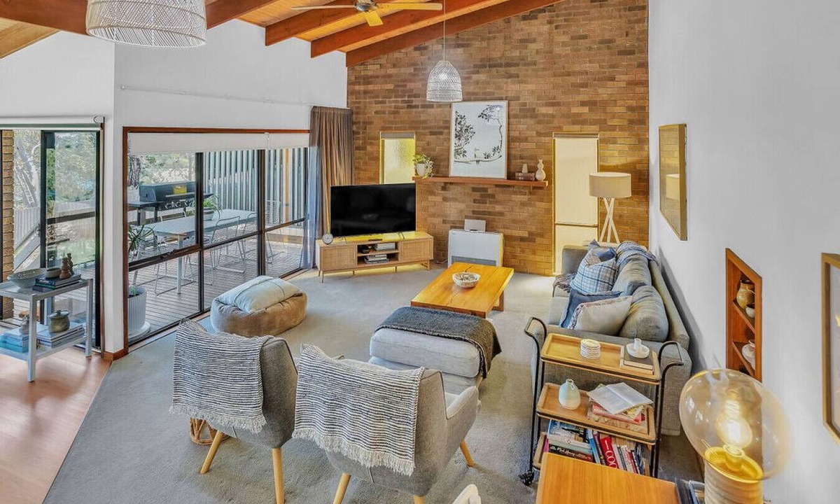 Ocean Grove Apartment | Sleeps 6 - Private Deck - Firepit