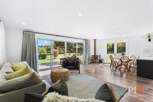 Smiths Beach House | Smith Beach Family House Sleep 6