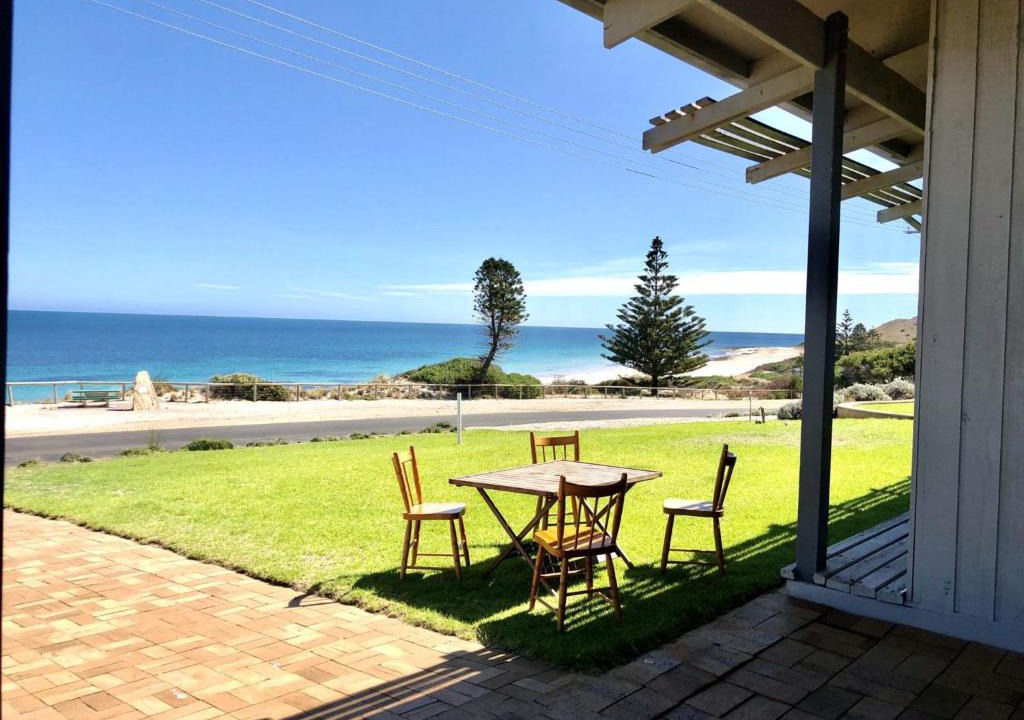 Carrickalinga House | South Beach House 1 - 12 Gold Coast Drive