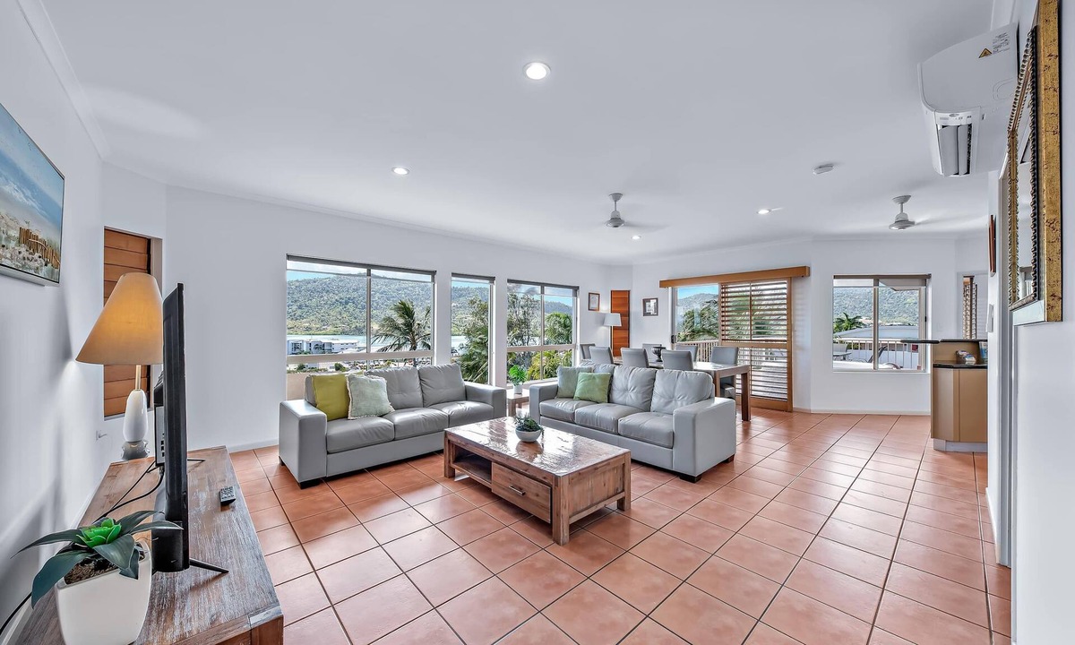 Airlie Beach Apartment | Spa Haven 17A