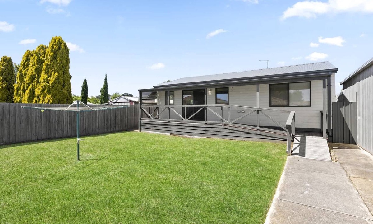 Portarlington Apartment | Spacious 2-Bedroom with Private Parking Access