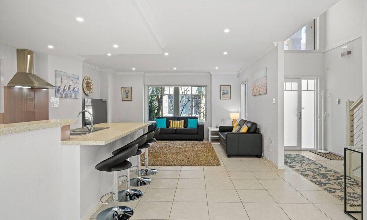 The Entrance North House | Spacious 3-Bed Home Moments from Beach